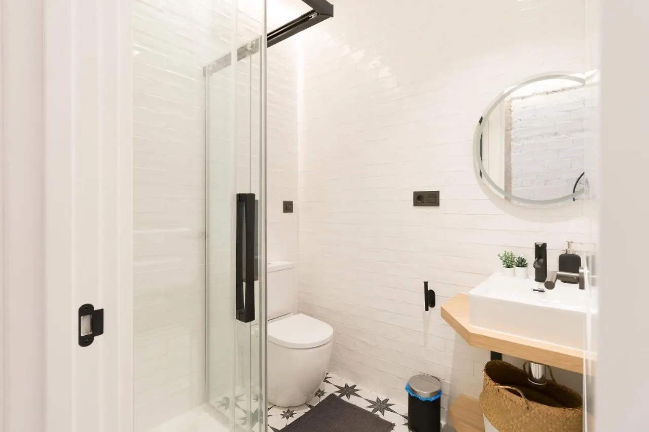Amplio Y Moderno Apartamento Con Tarima Refrescante By Staynnapartments Bilbau