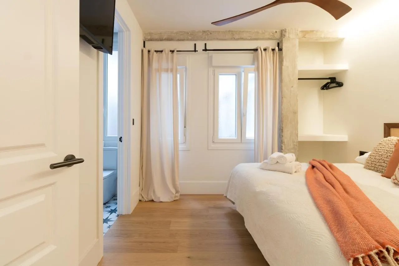 Amplio Y Moderno Apartamento Con Tarima Refrescante By Staynnapartments Bilbau